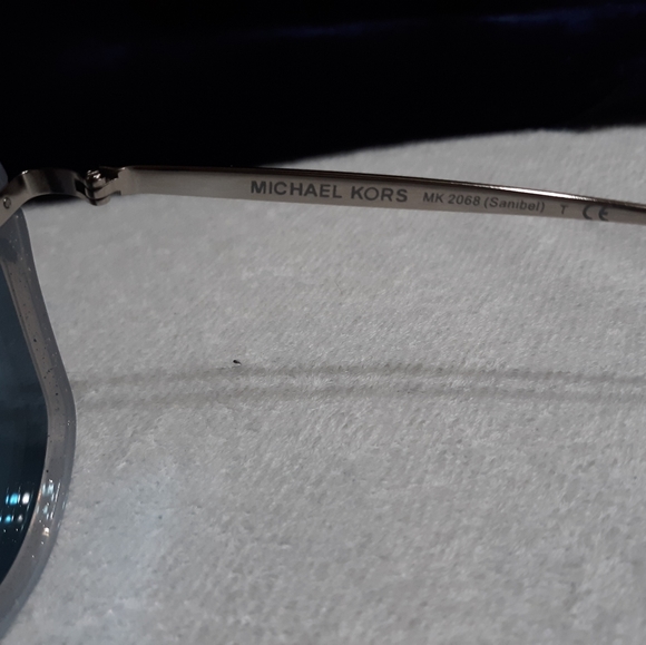 Michael Kors Sunglasses - Picture 4 of 8